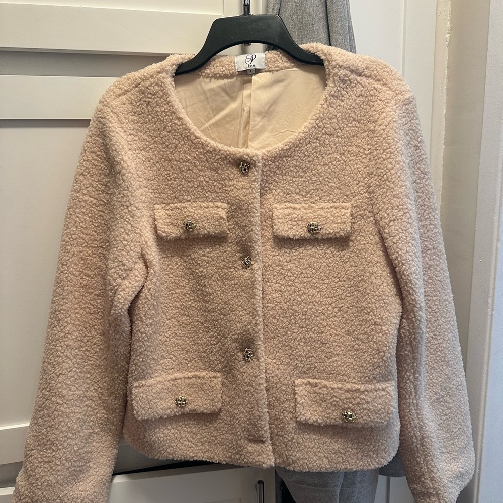 Elegant Cream Bouclé Jacket